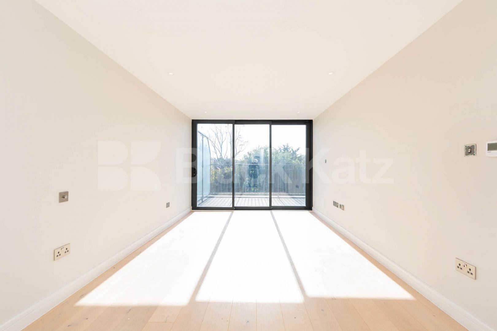 1,266 square foot Penthouse two bedroom and two bathrooms with a 180 degree view Tottenham Lane, Crouch End